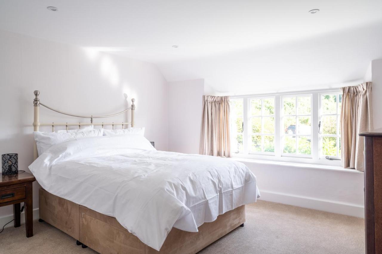 Charming Family Near Lyme Regis *